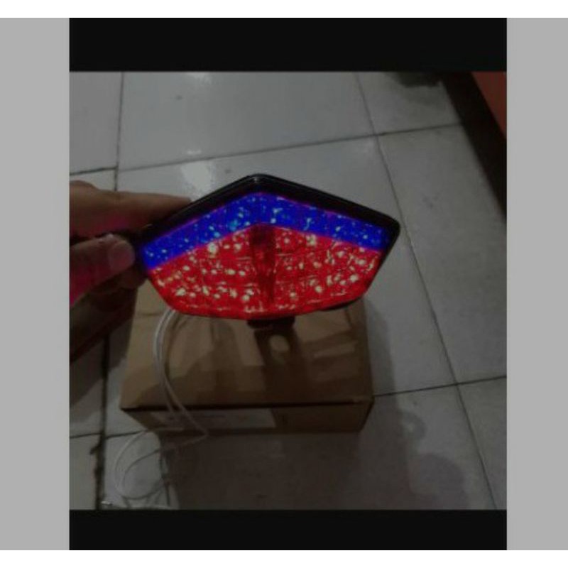 lampu stop Vixion NVL Running merah biru