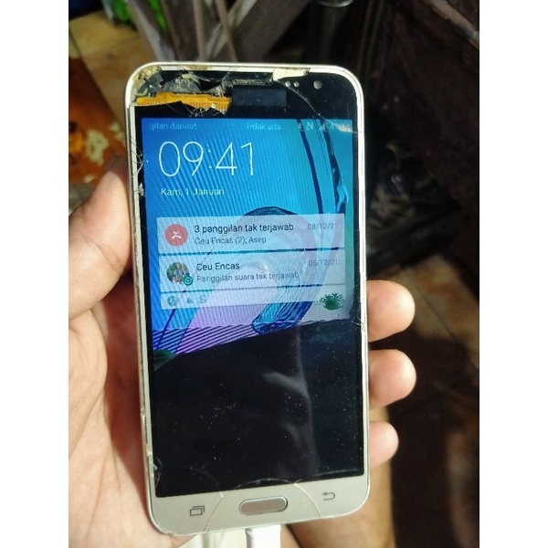 mesin hp Samsung galaxy j3 2016 j320G minus lcd mesin JAMIN NORMAL UDH TESTED BONUS kesing