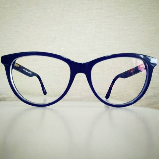 Preloved Kacamata Tommy Hilfiger