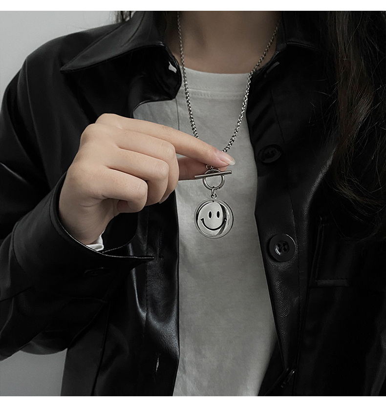 Hip-hop Double-sided Mood Pendant Rotating Smiley Face Necklace