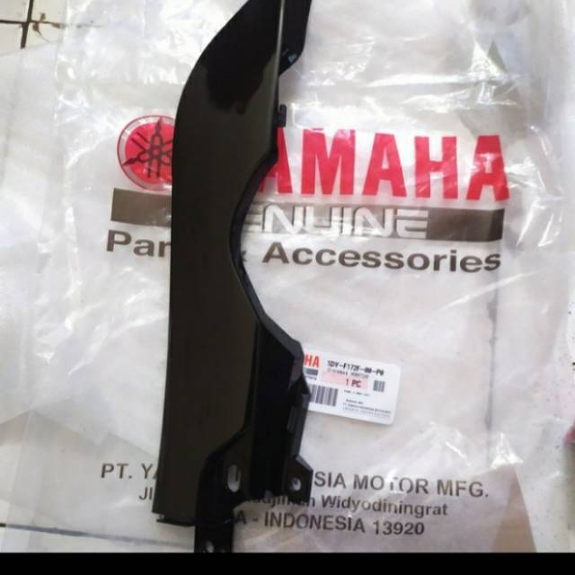 PANEL 1 SAMBUNGAN BODY SAMPING Kanan JUPITER Z1 hitam ORIGINAL