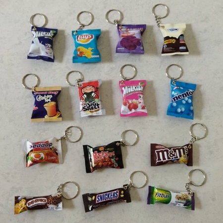 Ganci gantungan kunci souvenir miniature snack murah bisa satuan grosir termurah gratis ongkir se indonesia