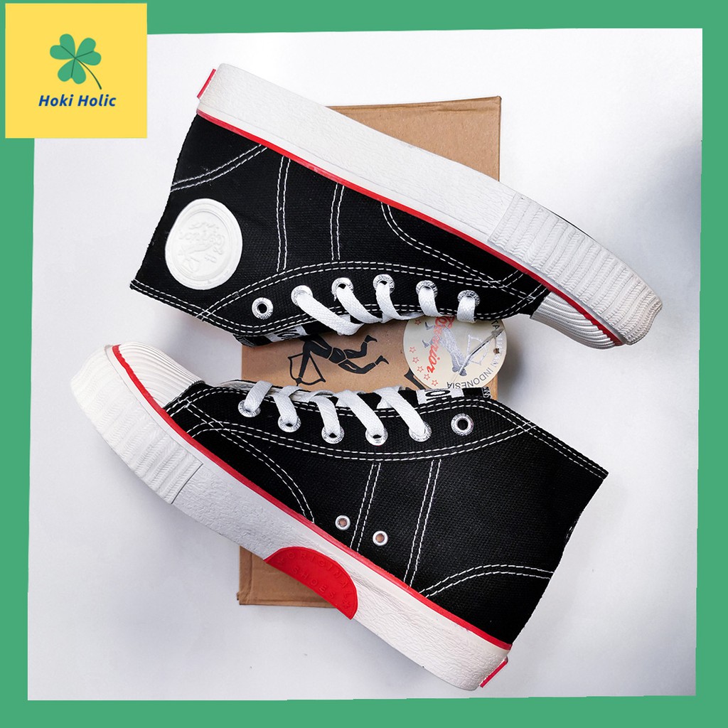 SEPATU WARRIOR CLASSIC HIGH BLACK/WHITE ORIGINAL- SEPATU SEKOLAH WARRIOR