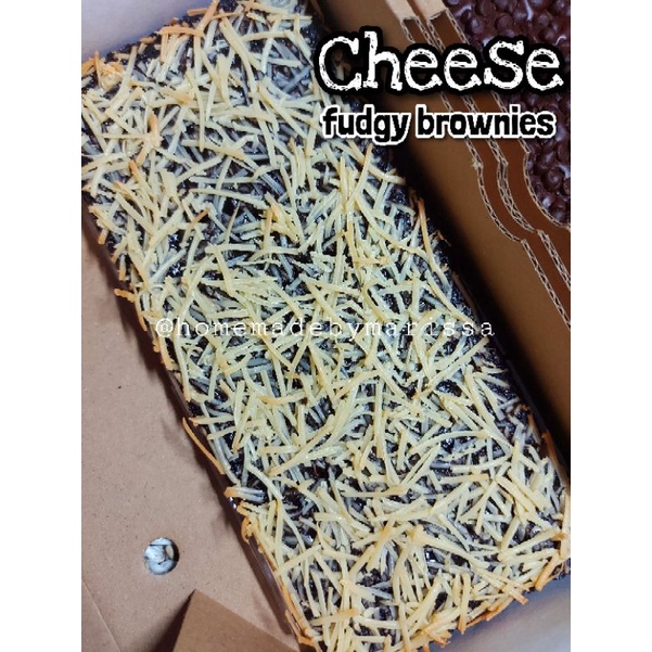 

CHEESE FUDGY BROWNIES (Brownies Panggang Keju) Halal