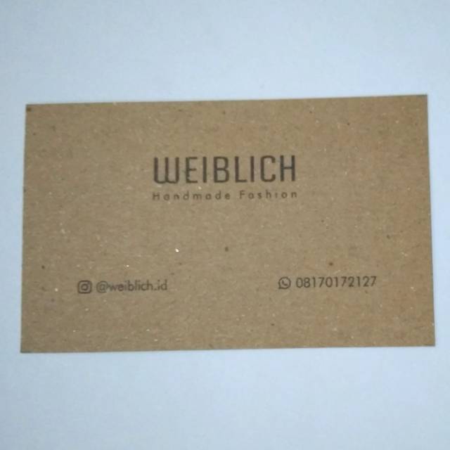

Kartu nama kertas kraft