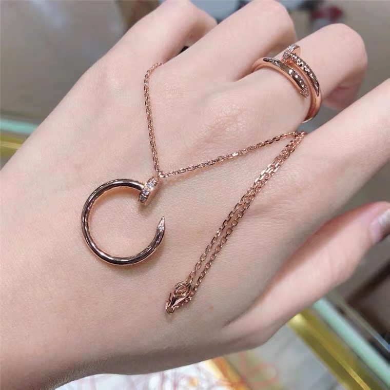 2021 Kalung Rantai Titanium Steel Lapis Rose Gold 18K Desain Minimalis Mewah Untuk Wanita