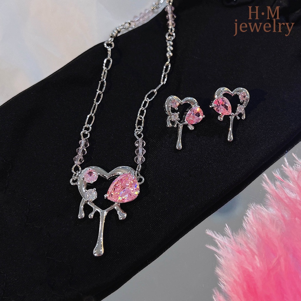 Kalung Rantai Dengan Liontin Kristal Bentuk Hati Warna Pink Untuk Wanita