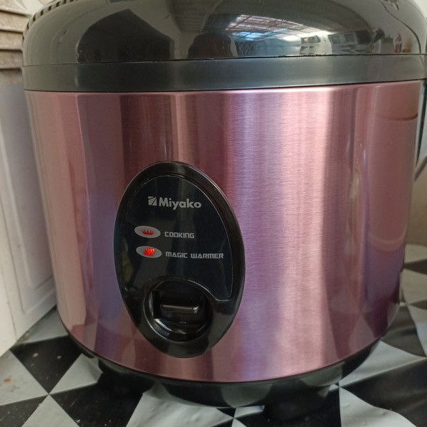 Rice Cooker/Magic Com Miyako MCM 508SBC (1,8 Liter)