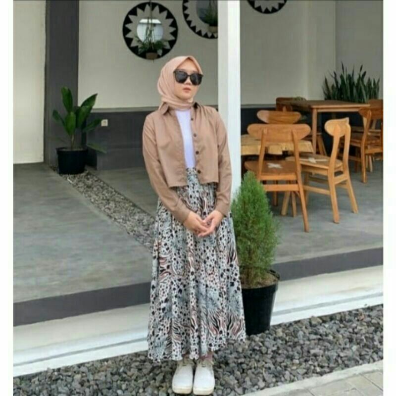 KEMEJA CROP WANITA PUTIH CREAM KOREAN KEMEJA CEWEK MURAH TERBARU KEKINIAN KEMEJA SHIRT RAYON CRINKLE KEMEJA CASUAL POLOS LENGAN PANJANG SKODER CROP TOP BLOUSE-2