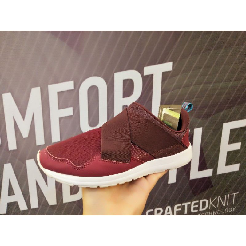 Sepatu League Merah Vault Slip On Cowo Original Murah