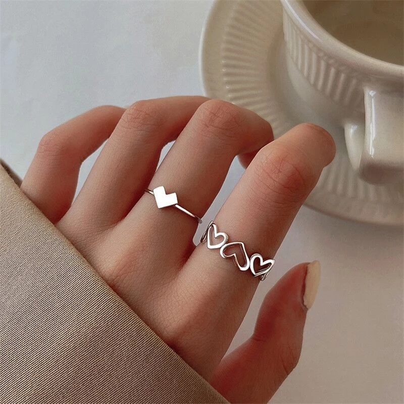 Cincin Model Terbuka Bahan Alloy Desain Hati Hollow Gaya Minimalis Adjustable Untuk Unisex