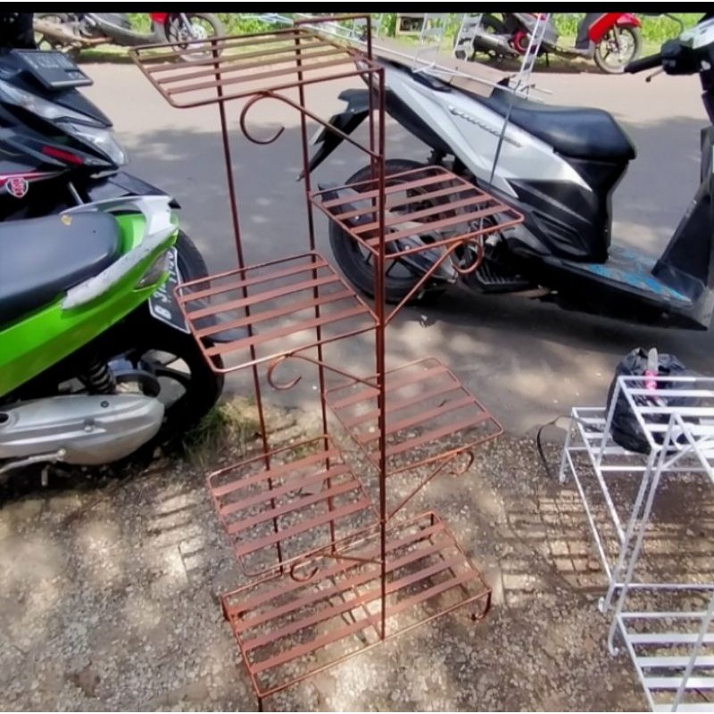 rak besi tamanan hias 7 susun