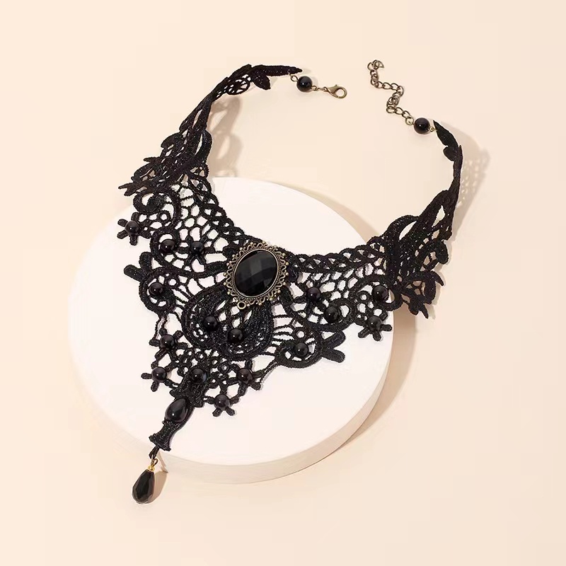 Black Gothic Necklace in Embroidery Lacework Stone 8516