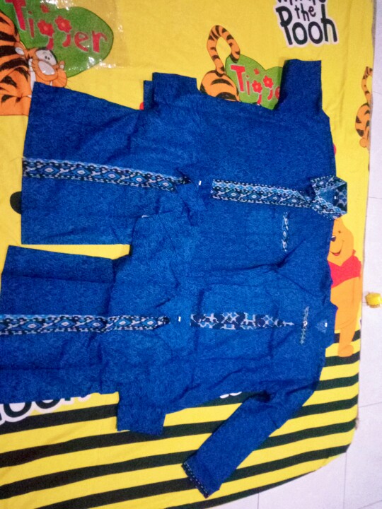 Batik Couple Keluarga Sania Ruffle Ori Ndoro Jowi Dnt Motif Mega Mendung Biru