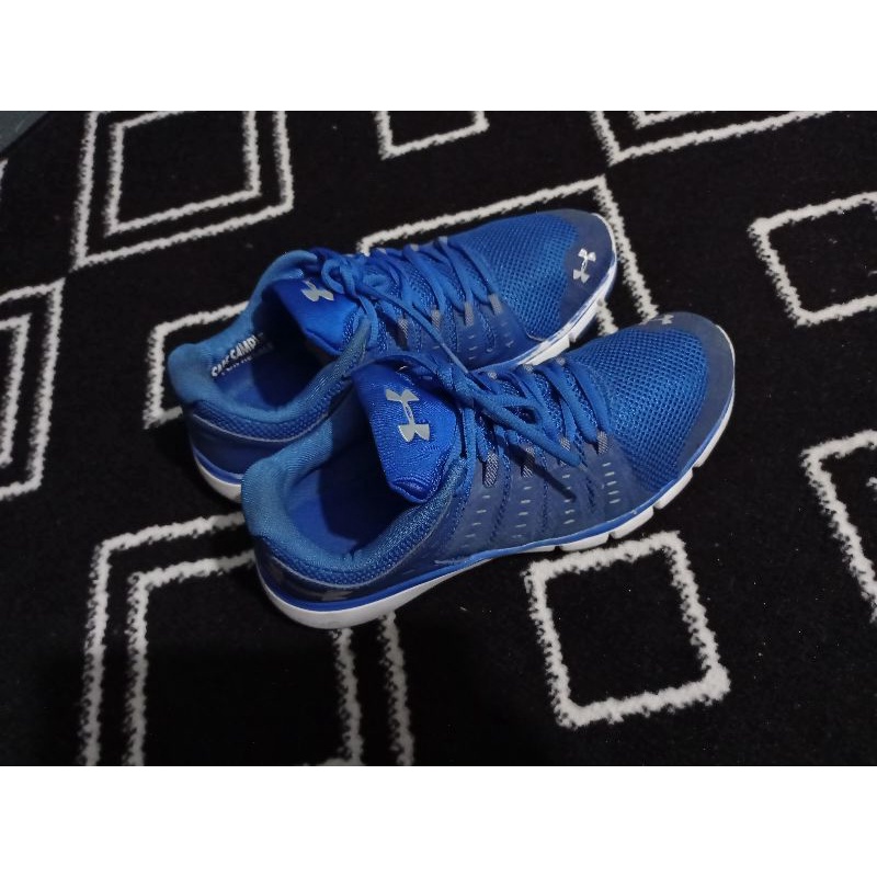 SEPATU SECOND ORIGINAL BRAND UNDER ARMOUR KEKINIAN TERMURAH