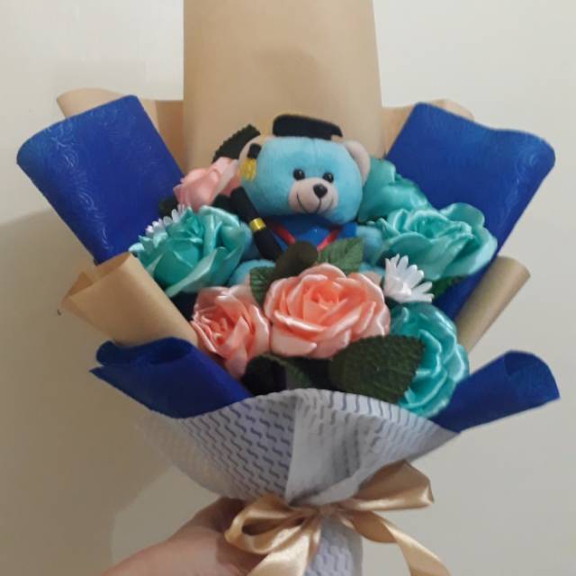 

Buket Wisuda dari pita satin handmade