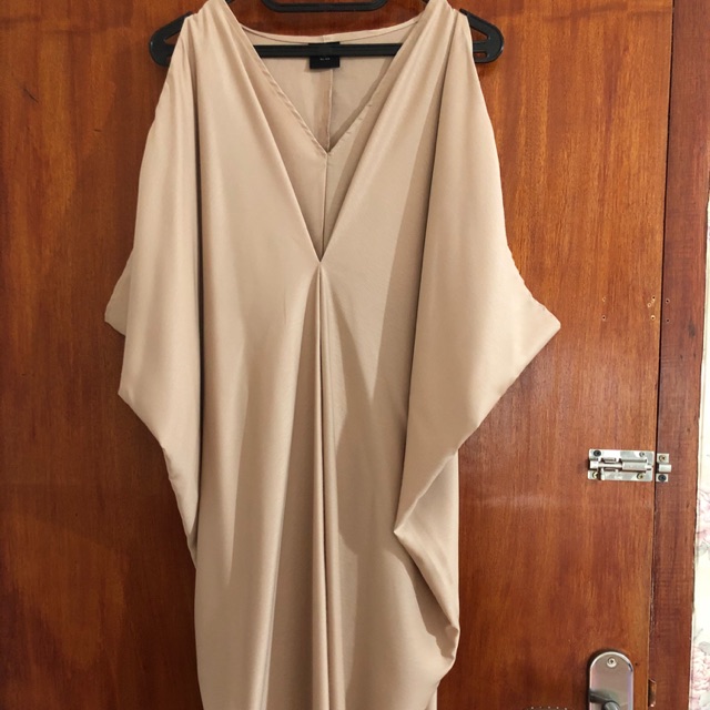 Preloved kaftan This is April