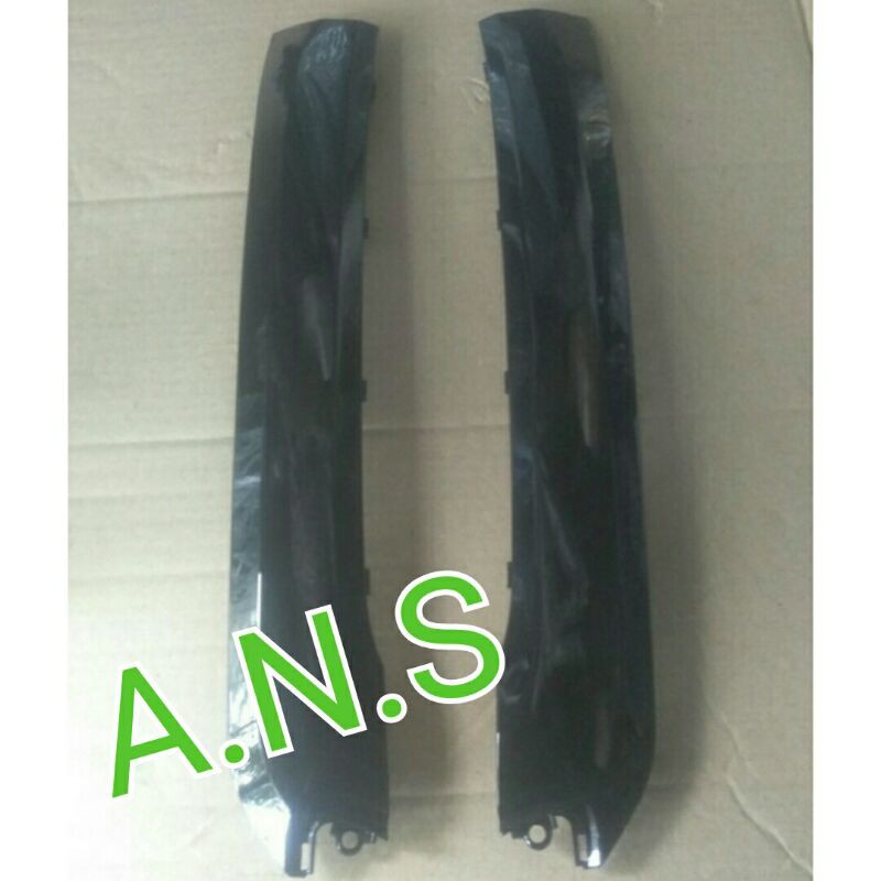 cover body bawah samping dek scoopy new LED 2017-2019 (ban donat) - 09ans