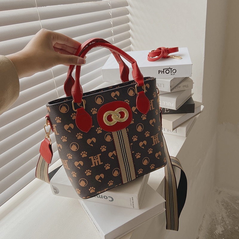 (2Pc Bisa 1Kg)GTBI998874477  New arrival !!! Tas Selempang  Tas Wanita Import Premium