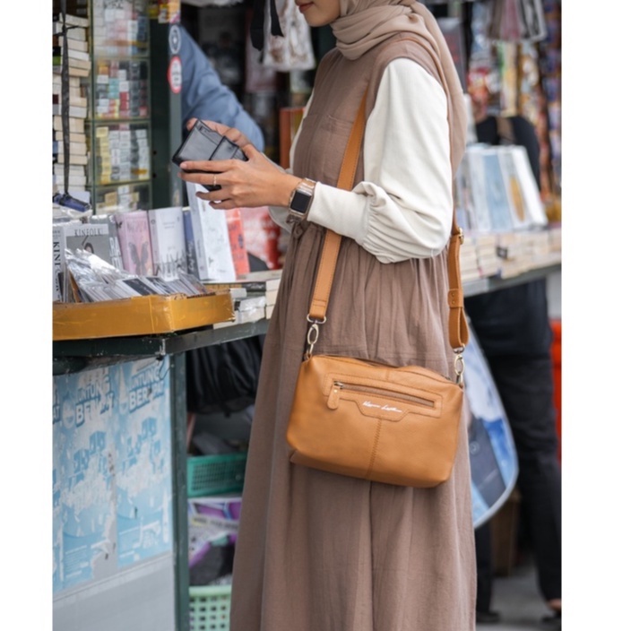 Tas Selempang Wanita Kulit Asli - SLING BAG MORENA -  Kenes Leather
