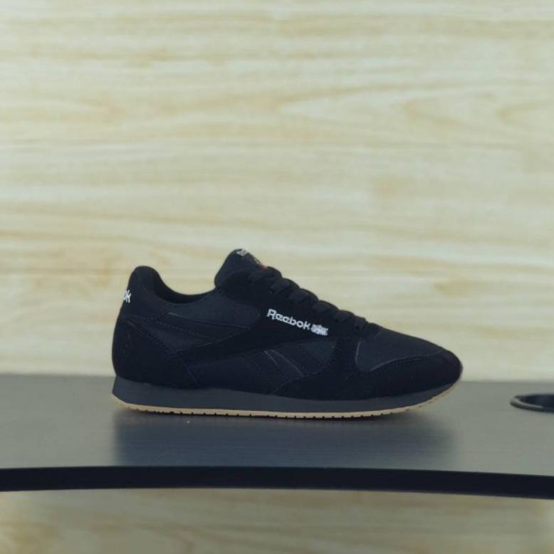 ☊o7 Serba Murah☊ Sepatu Reebook Clasik. Made in vietnam import forman Best Seller. 70