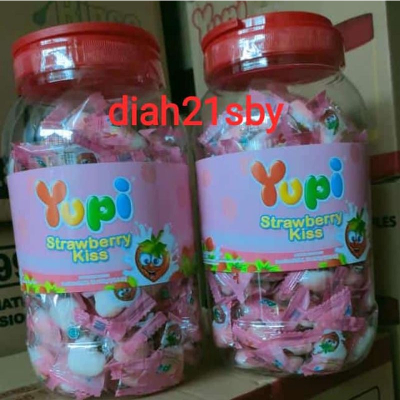 

Yupi Kiss Strawberry Jar 300gr