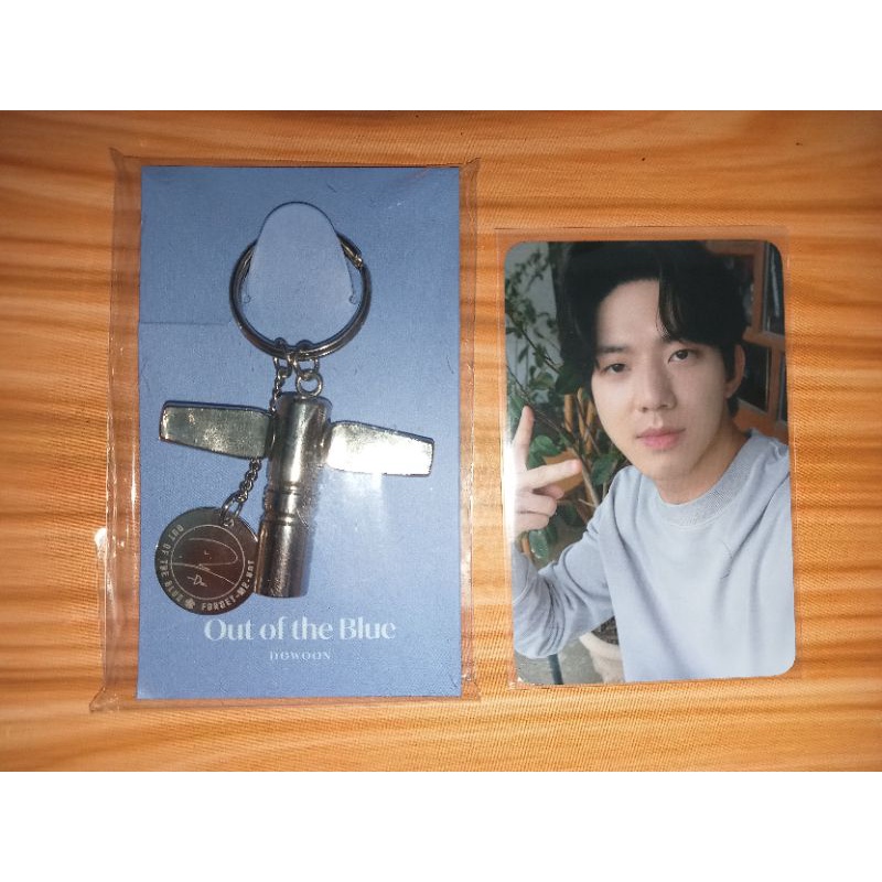 Keyring ootb dowoon peace baju biru