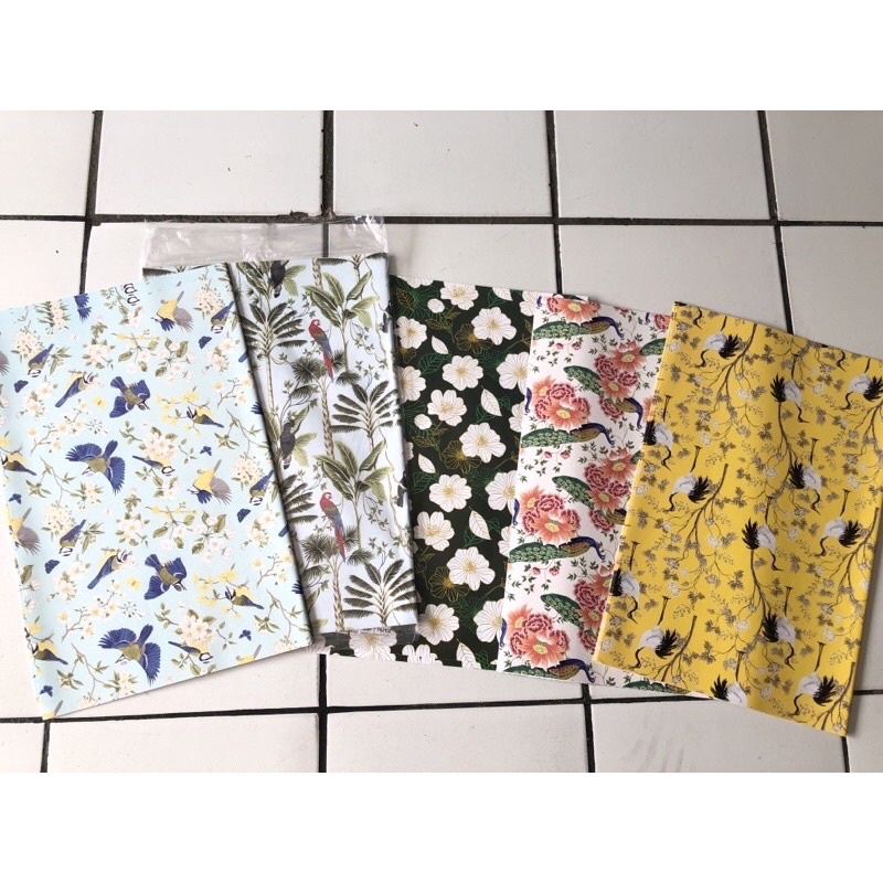 

[1 PACK 50 LBR ] KERTAS KADO MOTIF , PEMBUNGKUS KADO KIKY , PEMBUNGKUS KERTAS KADO KIKY