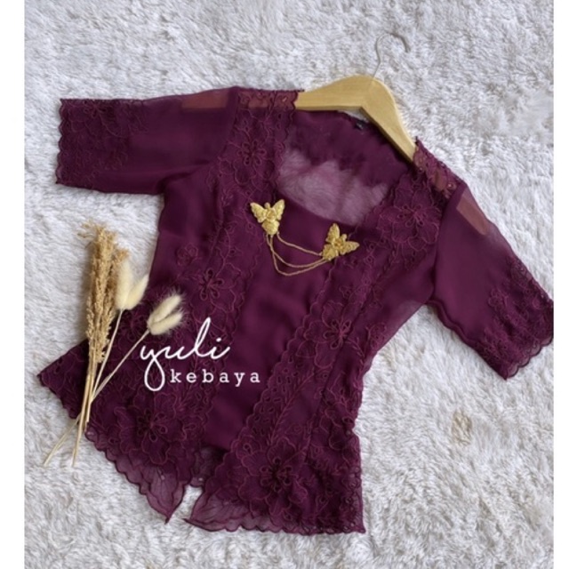 Kebaya Bali Bordir Jadi Premium kutubaru lengan pendek | Yulikebayabali