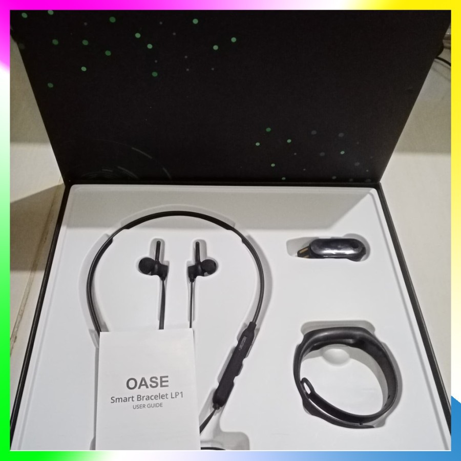 GIFT BOX OASE LP01 2 in 1 Headset & Smart Band - Hitam