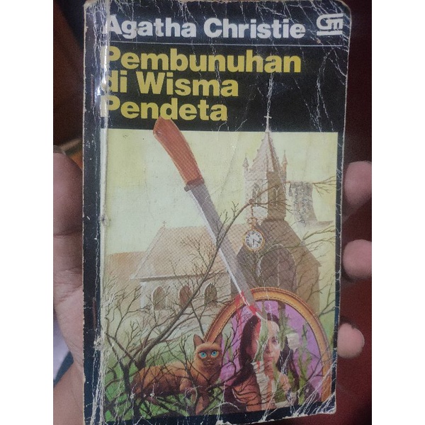 novel Pembunuhan di wisma Pendeta