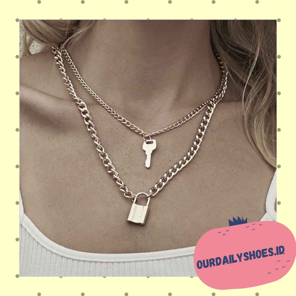 ★ODS★ Korean Fashion Kalung Gembok Emas K17 Liontin Kalung Rantai Wanita Retro Simple Kunci Kreatif