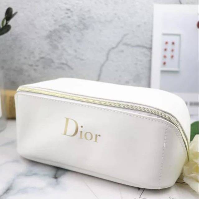 Pouch makeup dior beauty counter gift 