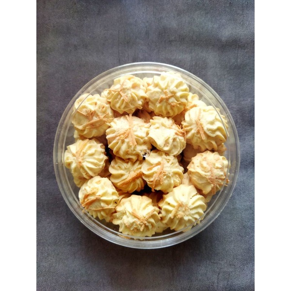 

kue sagu keju lezat