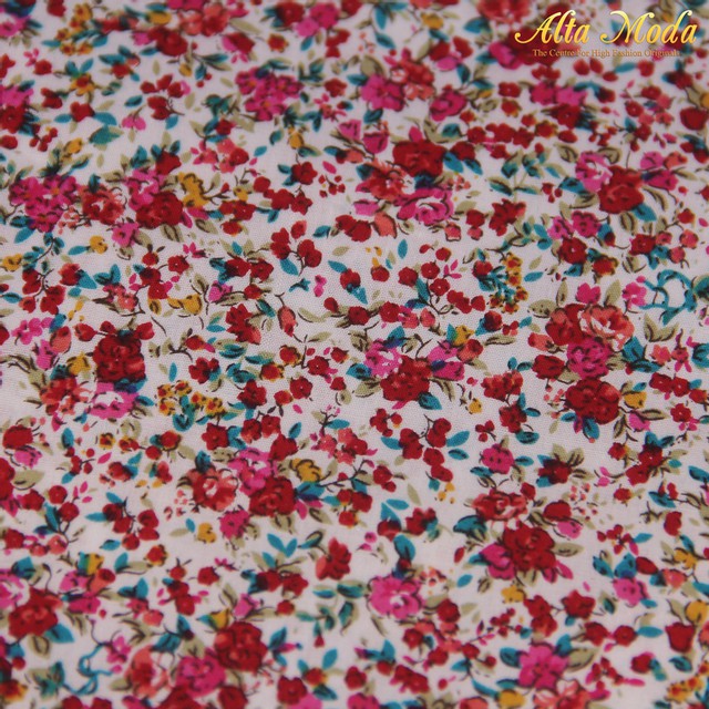 

Alta Moda Katun Putih Motif Floral Maroon (1M)
