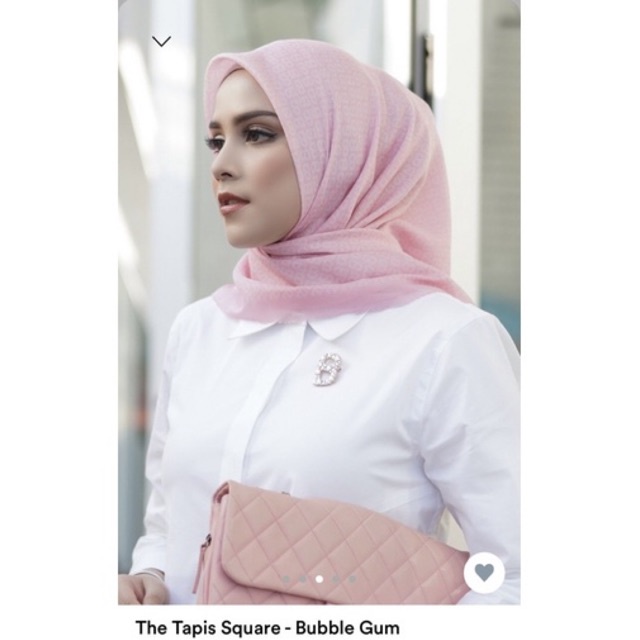 Tapis series Buttonscarves in Bubble Gum