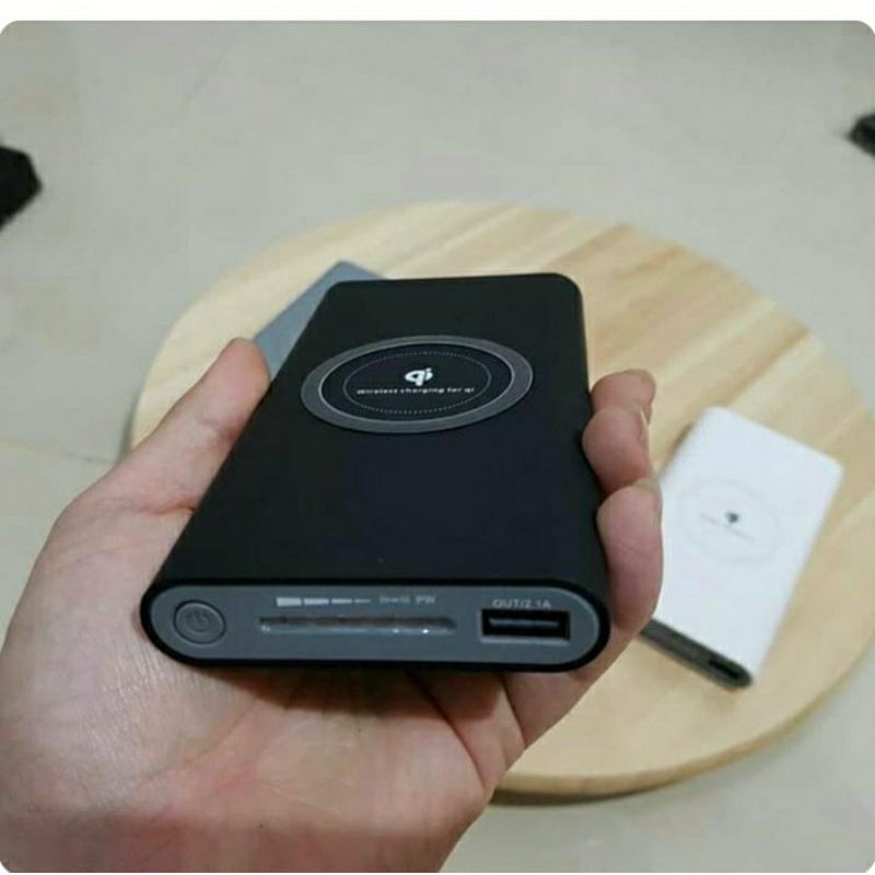 Wireless power bank