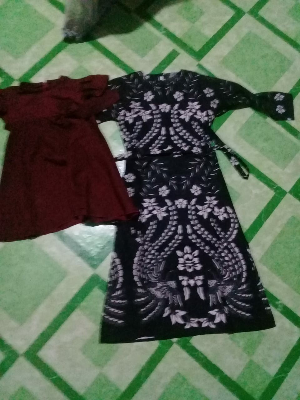 Terlaris - Set Batik Keluarga Terbaru Cendrawasih Putih - Bisa Pisah Batik Anak Cewek