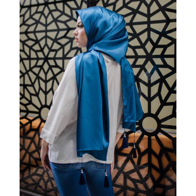 PASHMINA SATIN TASSEL/HIJAB PARTY/HIJAB FORMAL/HIJAB PESTA/GLOWING/MEWAH