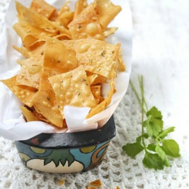 

Keripik bawang ukuran 100gr dan 500gr