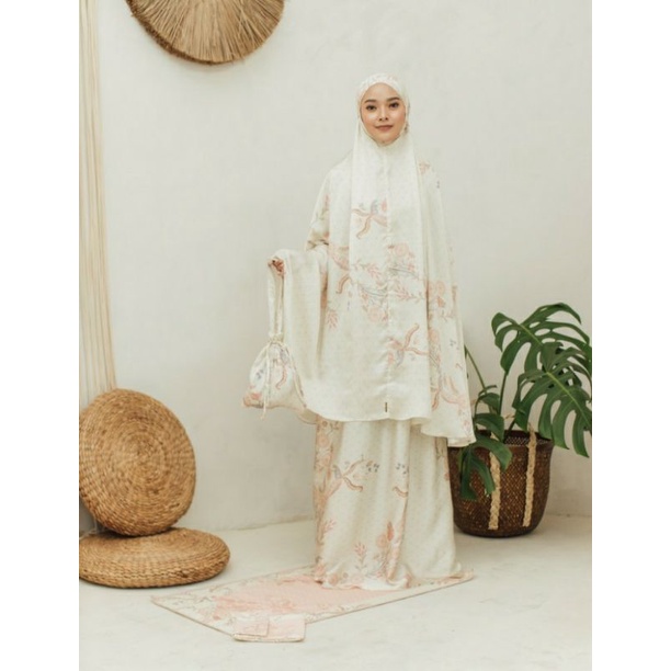 Tulip Prayer Set dan Prayer Mat by Wearing Klamby