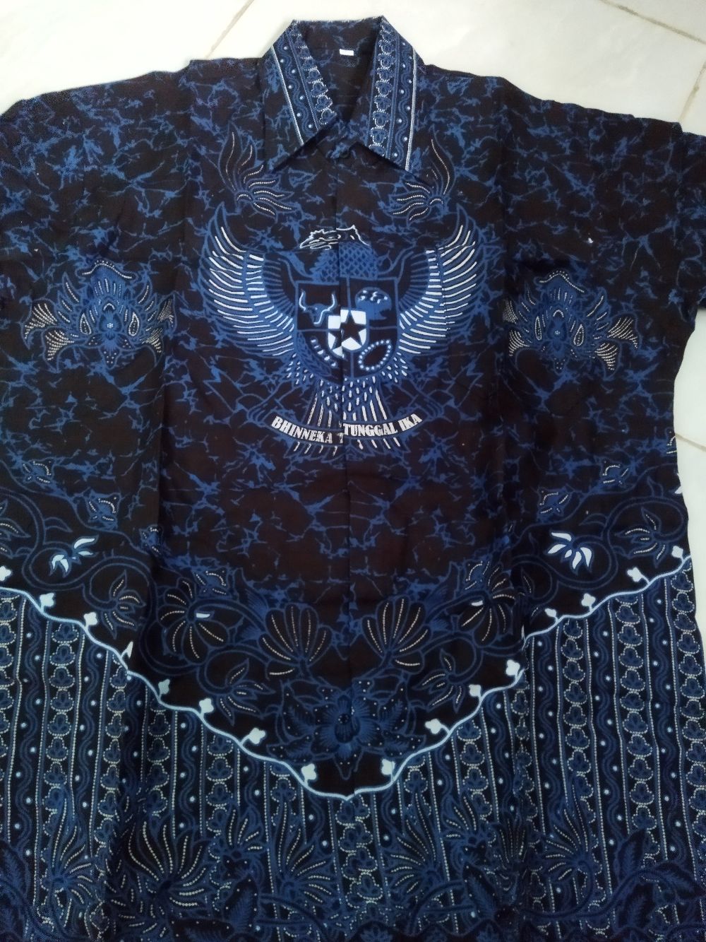 Kemeja Batik Motif Garuda Indonesia Dan Presiden