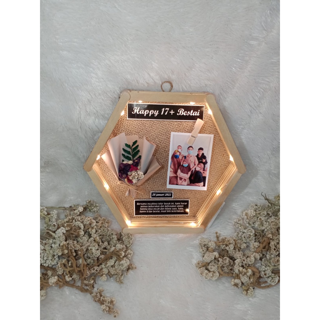 HEXA FRAME Part 2 . Kado Unik Ulang Tahun Kado Wisuda Anniversary Wedding Bunga Kering Hiasan Dinding-2