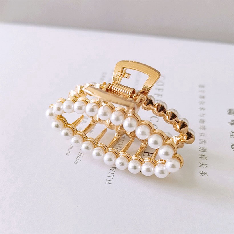 Korean Ins Pearl Hair Claw Clip Fashion Temperament Hairpin for Women Hair Accessories