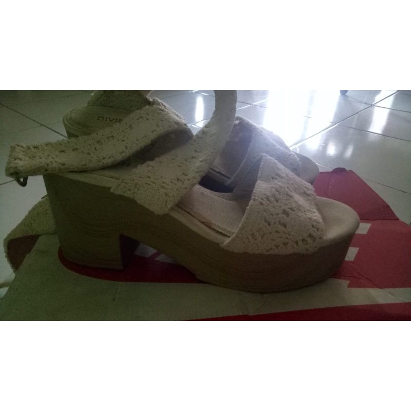 Preloved sandal wanita