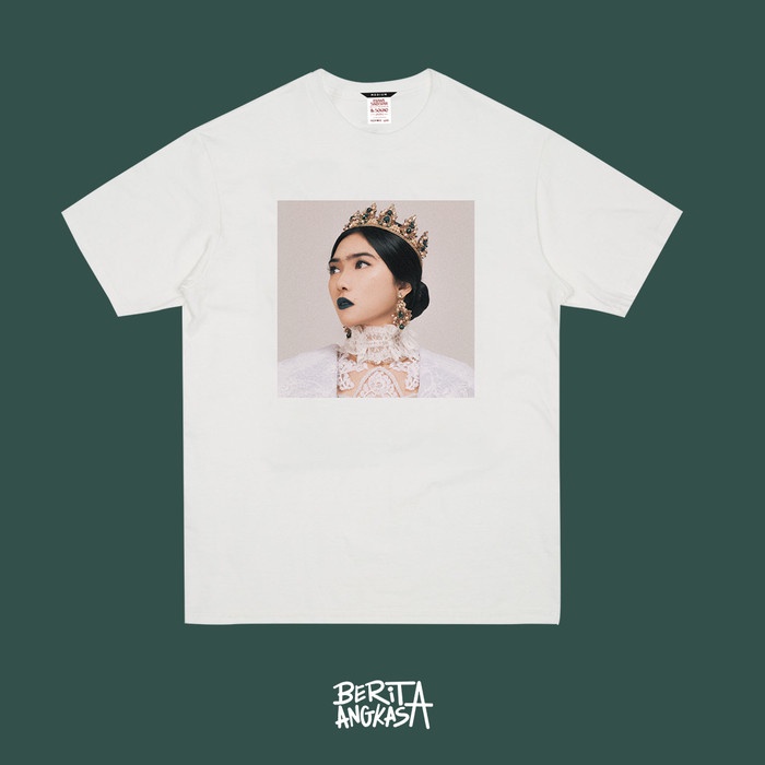 T-shirt Isyana Sarasvati - "Isyana Sarasvati Photo (White)