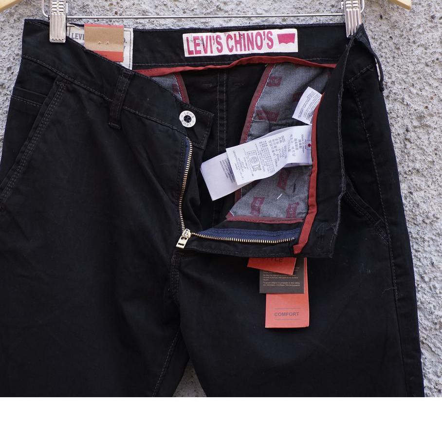 black levi chinos