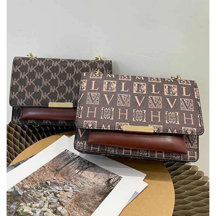 new restock molly bag ✨ tas selempang wanita super cantik banget buat dipakai ke pesta