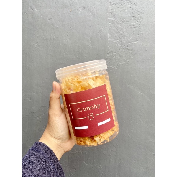 

keripik pangsit Crunchy gurih ukuran 800ml