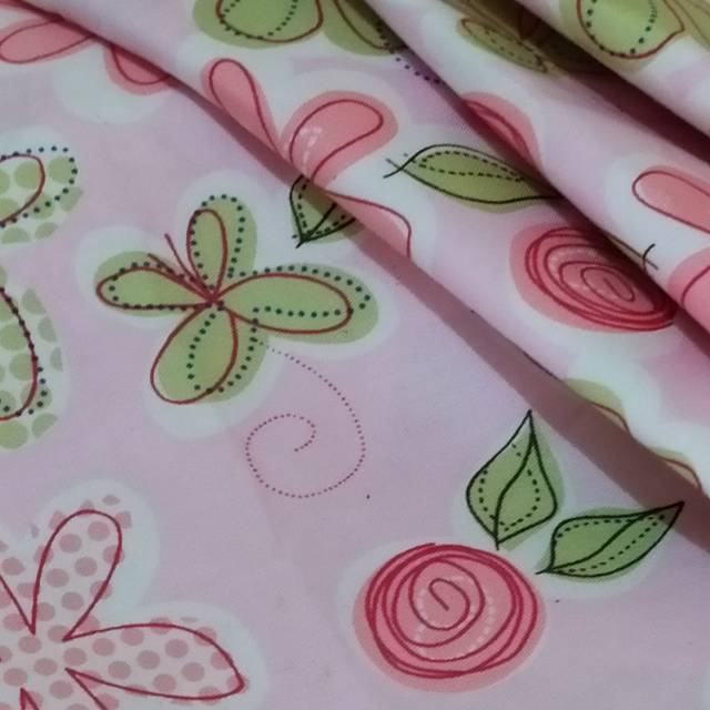 Kain Meteran Motif Bee Balm Salem.